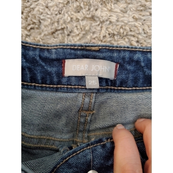 𝅺DEAR John Liam Straight Distressed Jeans - Picture 10 of 10